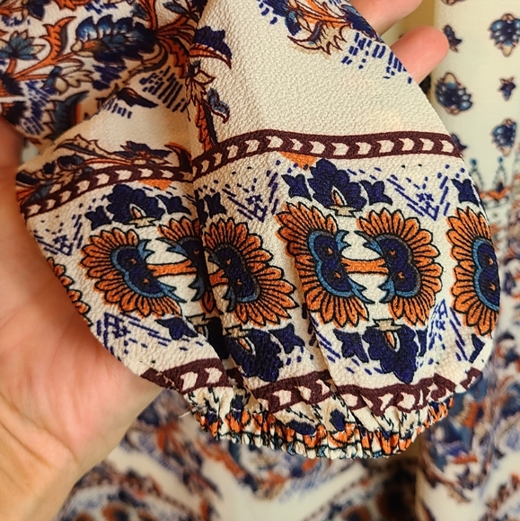 ENTRO🌼 bishop sleeves & Tassels floral boho dress - Picture 5 of 11